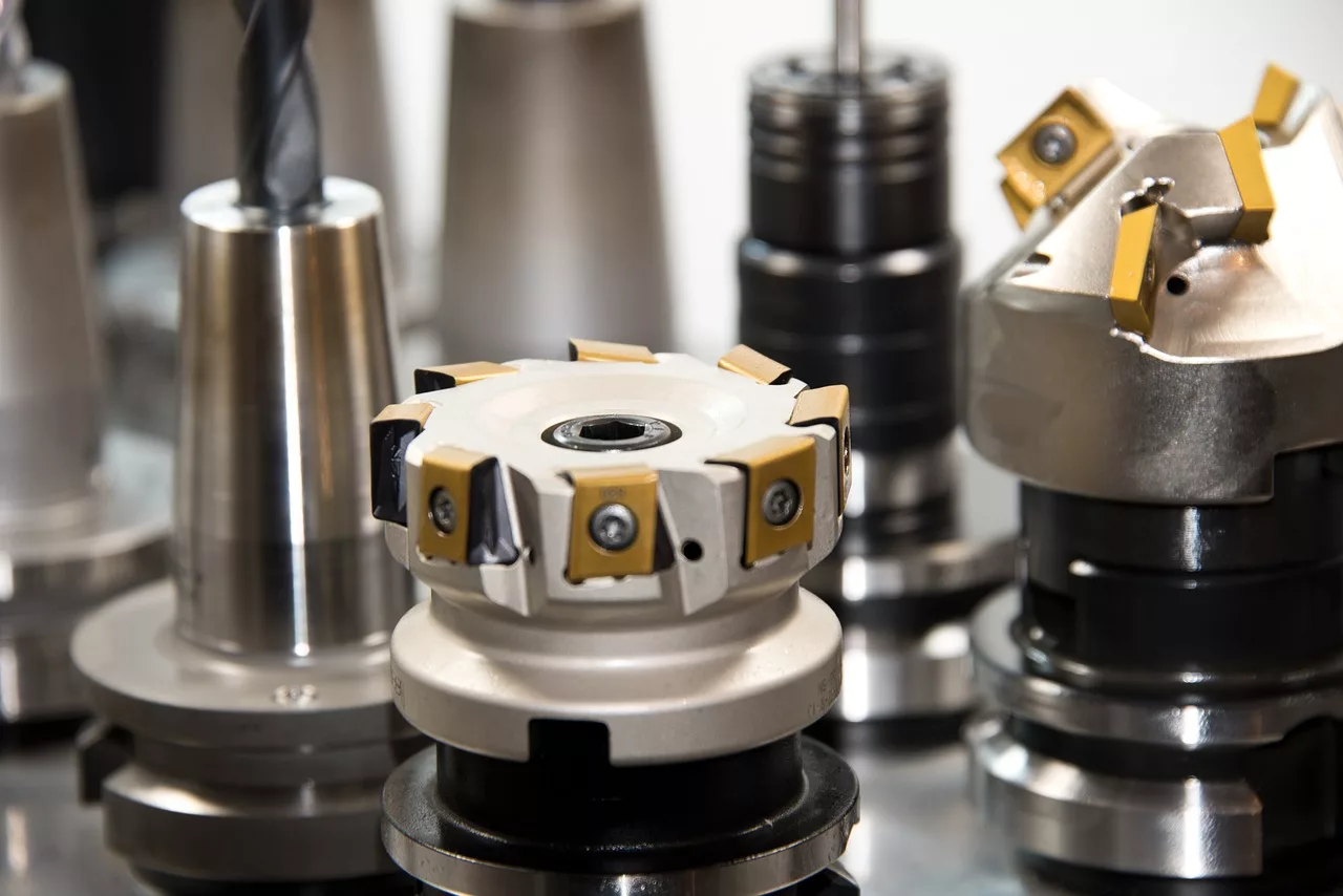 découvrez les avantages de l'usinage cnc, une technologie de pointe qui optimise la précision et l'efficacité dans le processus de fabrication. informez-vous sur les applications, les matériaux et les solutions sur mesure offertes par l'usinage cnc pour répondre à vos besoins industriels.