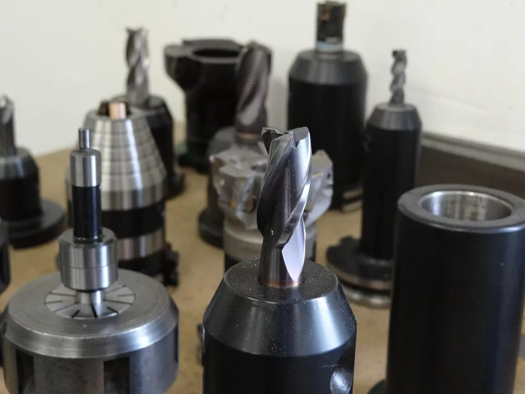 découvrez le monde de l'usinage, une technique de fabrication essentielle pour créer des pièces sur mesure. explorez les différentes méthodes, outils et technologies utilisées pour transformer des matériaux bruts en produits finis de haute précision. que vous soyez professionnel ou passionné, plongez dans l'univers fascinant de l'usinage.