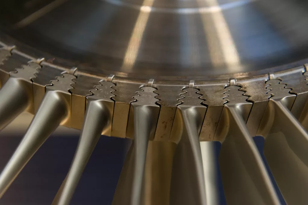 découvrez l'univers du machining, un processus clé dans l'usinage des métaux et matériaux, offrant précision et qualité pour des pièces sur mesure. explorez nos services d'usinage de haute technologie adaptés à vos besoins industriels.